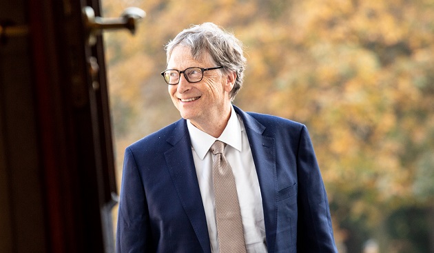 Бил Гейтс натрупа богатството си в технологиите но сега залага